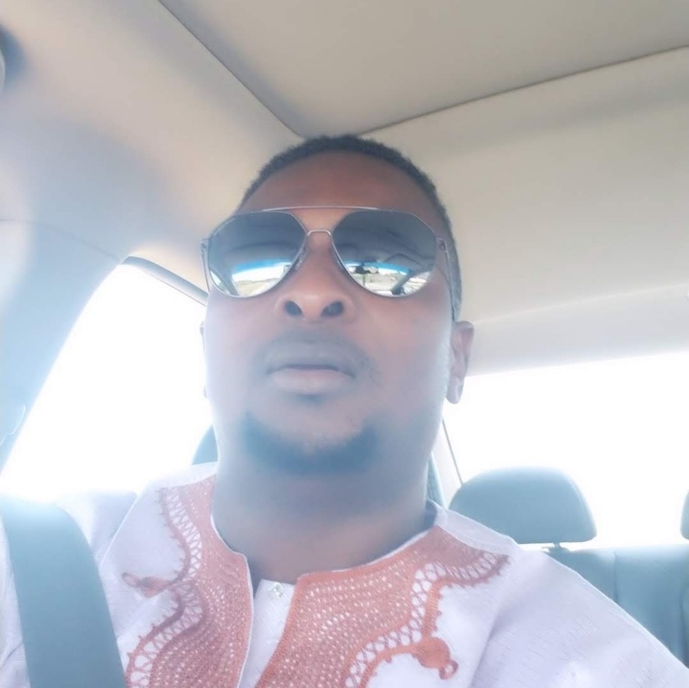 Meet your Posher, Bakkar